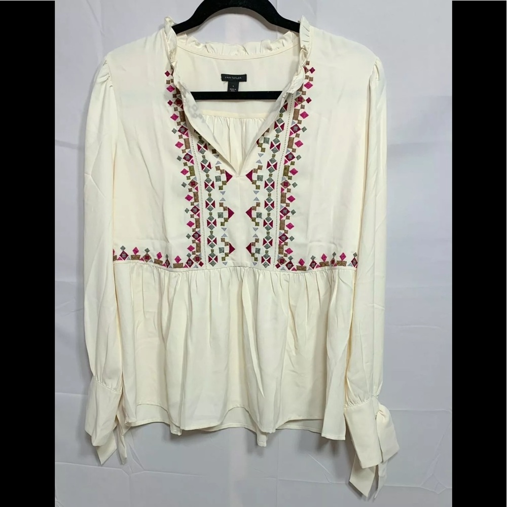 Ann Taylor Loft S White and Black Spring Blouse